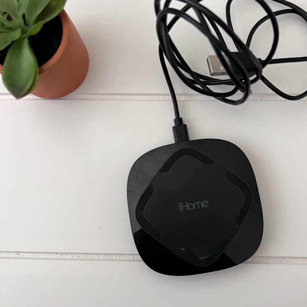iHome Wireless Charger